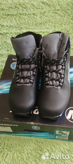 Лыжные ботинки 40 размер
