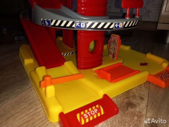 Детская парковка 4 этажа