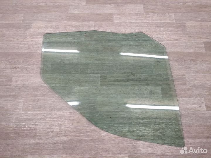 Стекло двери передн правой Land Rover Freelander 2