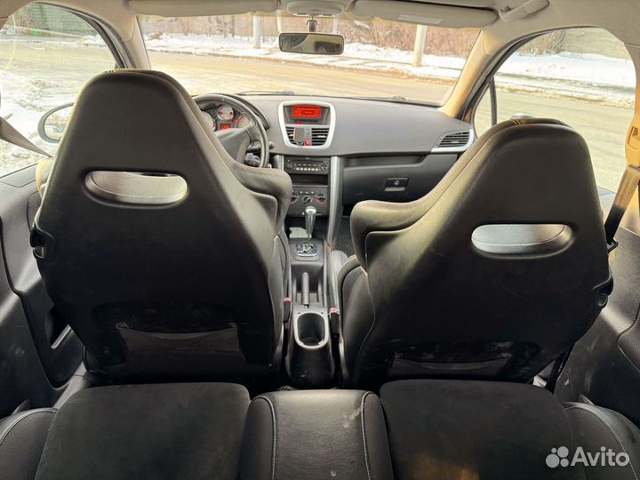 Комплект сидений peugeot 207 rc