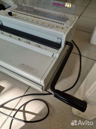 Брошюровщик на металлическую пружину renz SRW