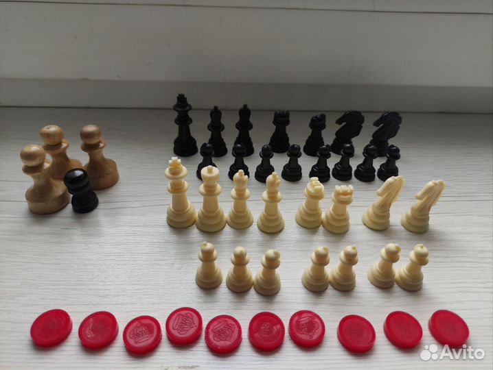 Шахматные фигуры, доска, нарды