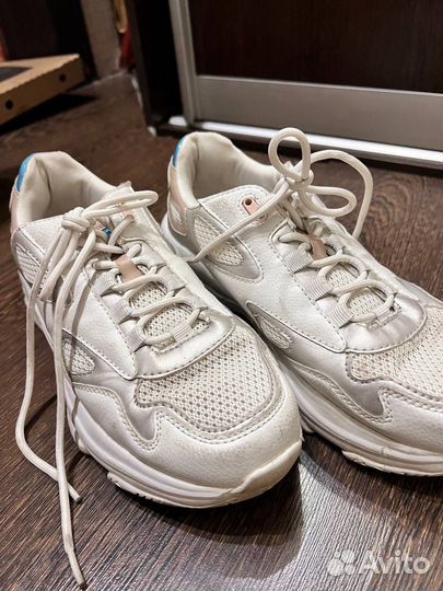 Кроссовки 39-40