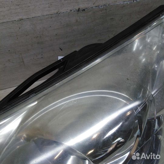 Фара передняя левая Peugeot 407 ксенон