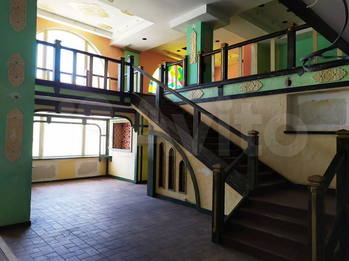 Помещение под торговлю / ресторан