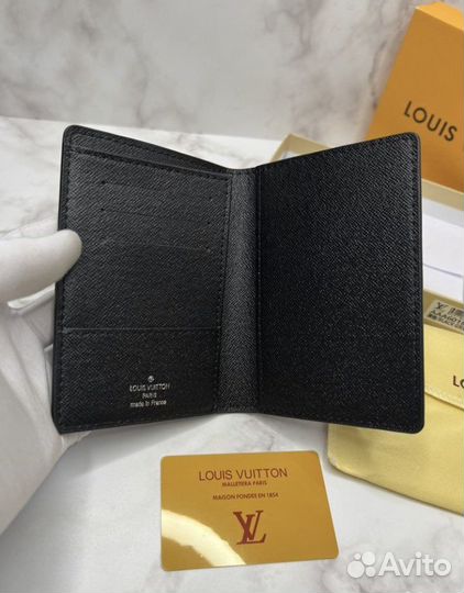 Обложка для паспорта LV