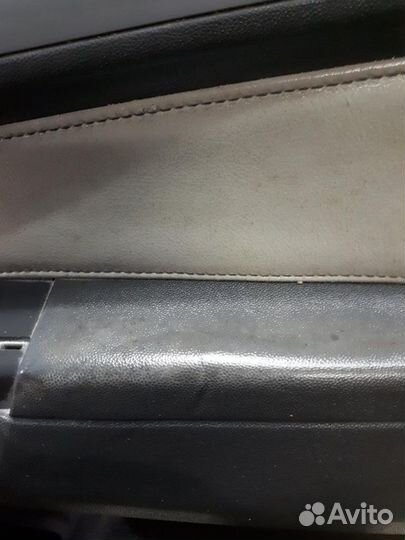 Обшивка двери передней правой Opel Zafira B 2005