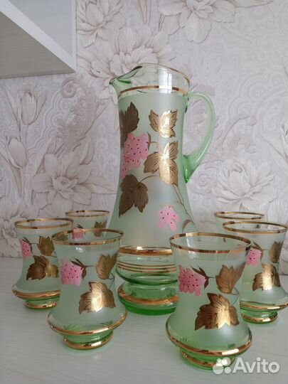 Сервиз (кувшин со стаканчиками)