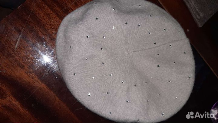 Берет, палантин