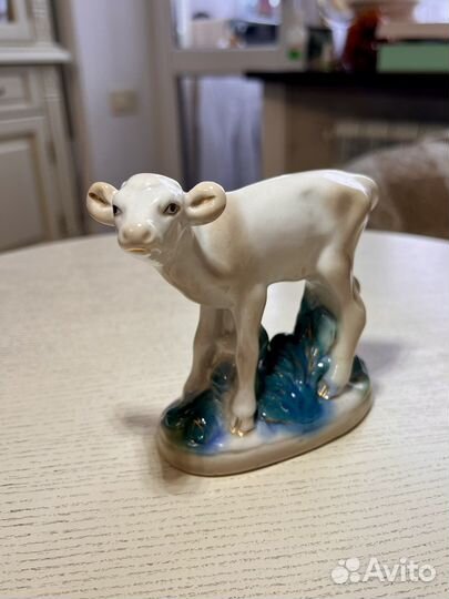 Статуэтка «Телёнок» гжель, Люкс, СССР 1950 гг
