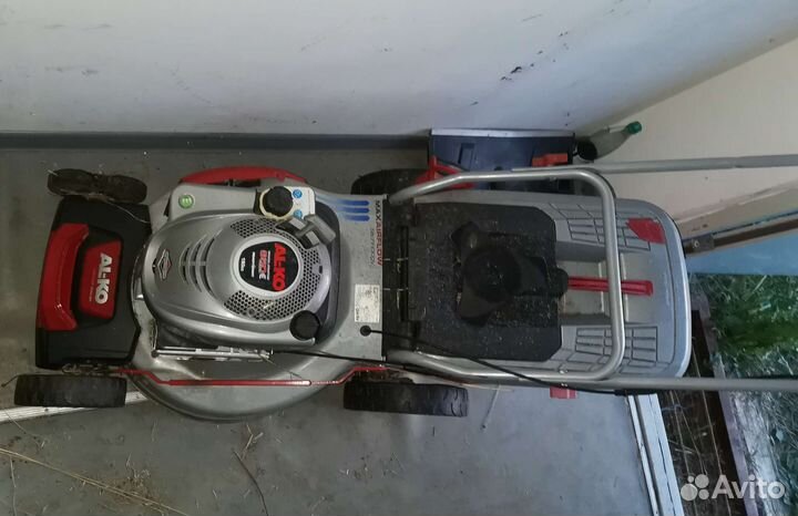 Газонокосилка бензиновая самоходная