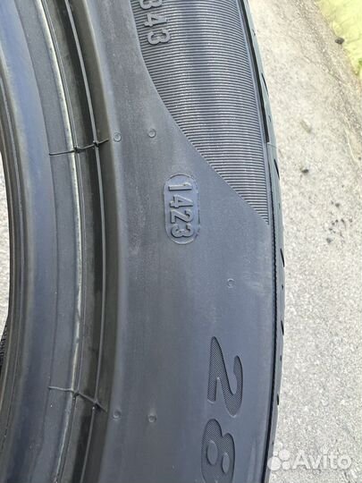 Pirelli P Zero 285/40 R21 и 315/35 R21 111Y