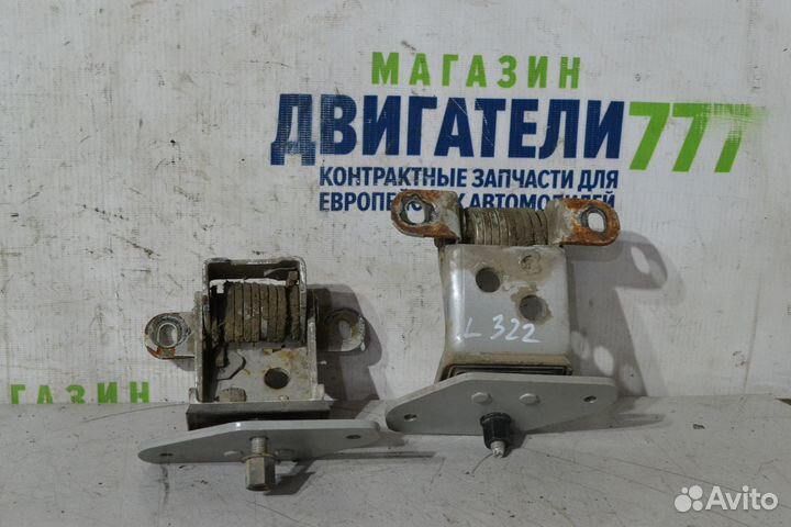 Петля крышки багажника Land Rover Range Rover L322