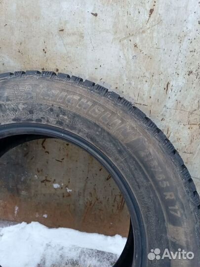 Michelin Radial XSE 215/65 R17