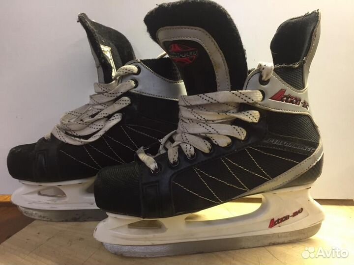 Коньки хоккейные 38 р