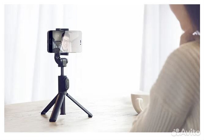 Штатив Xiaomi Mi Bluetooth Selfie Stick