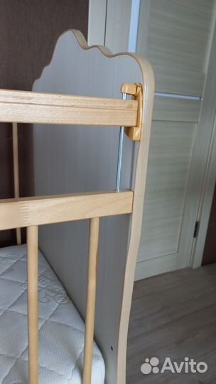 Детская кроватка с матрасом