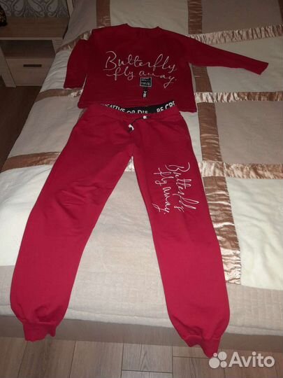 Костюм спортивный