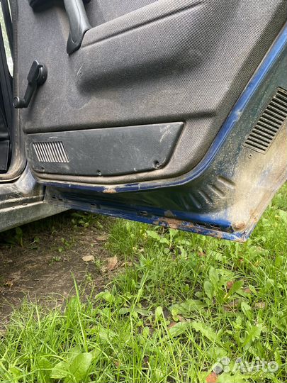 Задние двери 2111