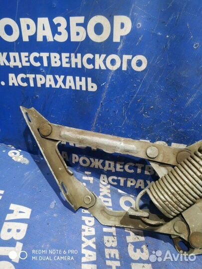 Петля капота Газ Волга 31105 седан 406 2008