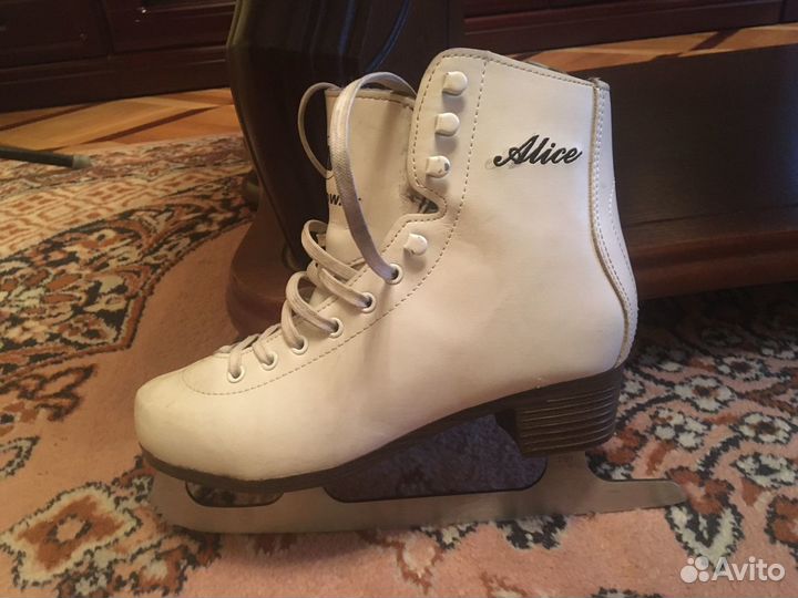 Коньки женские, размер 35