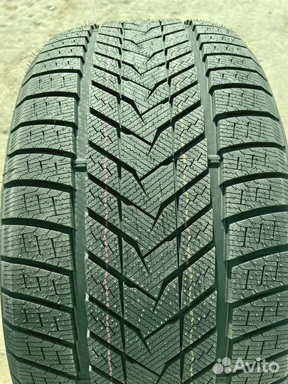 Sonix WinterXPro 999 315/35 R21 75U