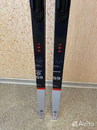 Беговые лыжи Atomic redster s9 carbon red