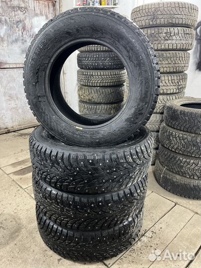 Nokian Tyres Hakkapeliitta 9 SUV 215/65 R16