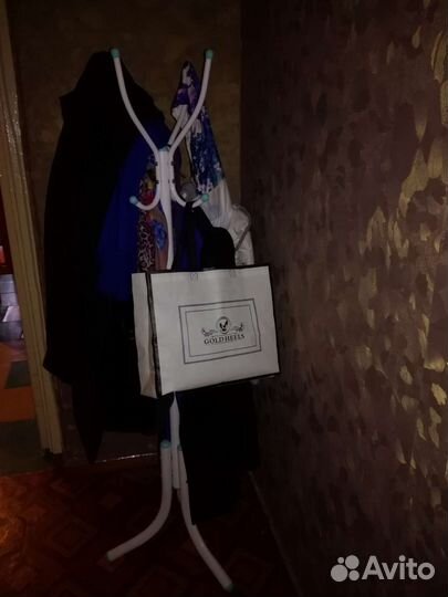 Вешалка-стойка напольная