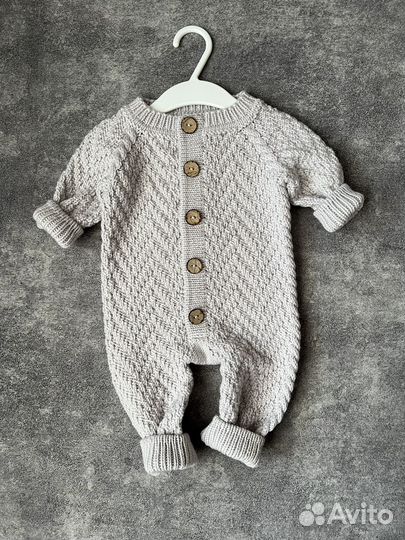 Комбинезон на выписку