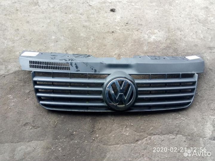 Решетка радиатора для Volkswagen Transporter (T5)