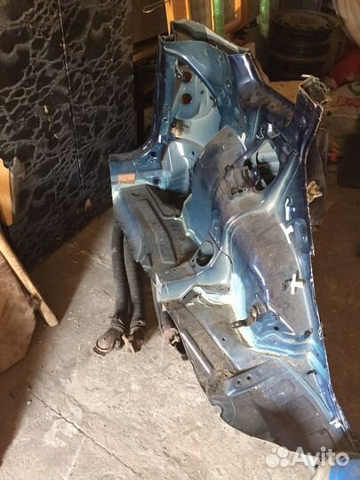 Pontiac vibe крыло