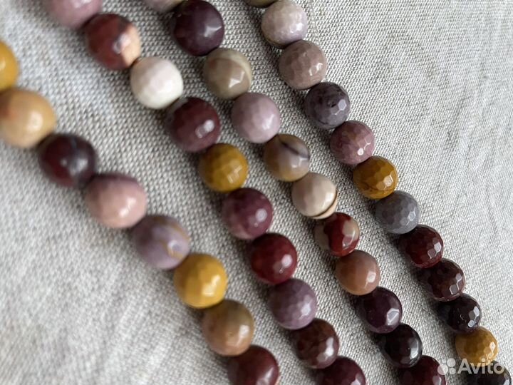 Яшма камень мукаит