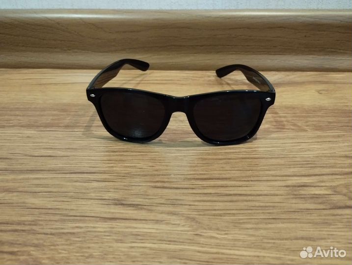 Солнцезащитные очки Wayfarer с поляризацией