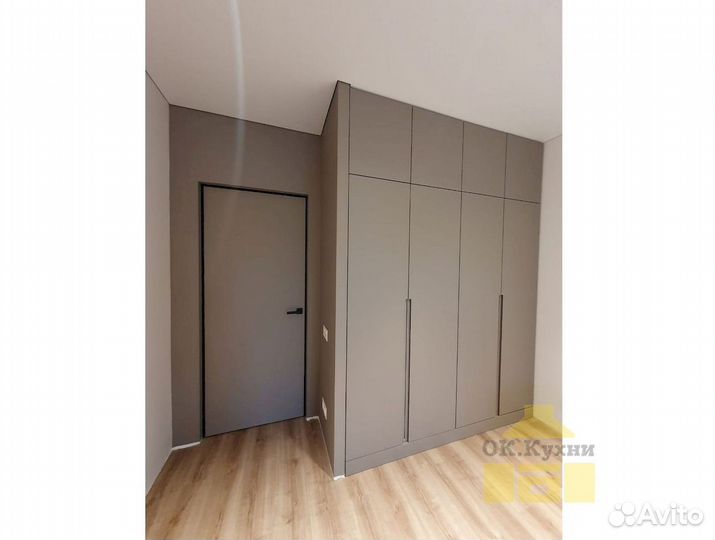 Шкаф распашной