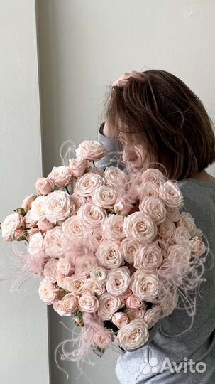 Букеты из кустовых роз