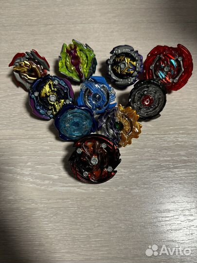 Волчок Beyblade 10 штук