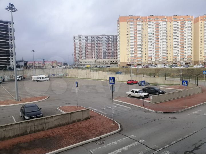 Торговая площадь на парковке Ленты ТК 35, 30 м²