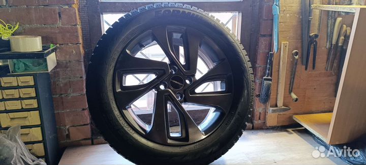 Колеса R16 в сборе зимние на литых дисках