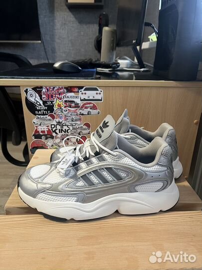 Кроссовки adidas ozmillen