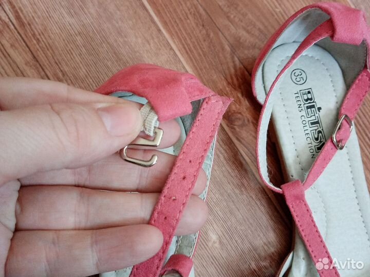 Босоножки для девочки 35