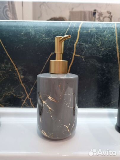 Дозатор керамический для жидкого мыла новый