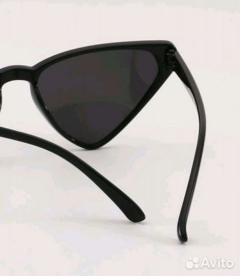 Солнцезащитные очки в форме 
