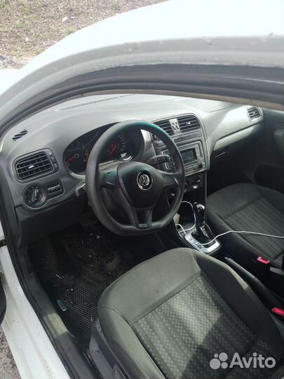 Volkswagen Polo 1.6 AT, 2018, 270 600 км