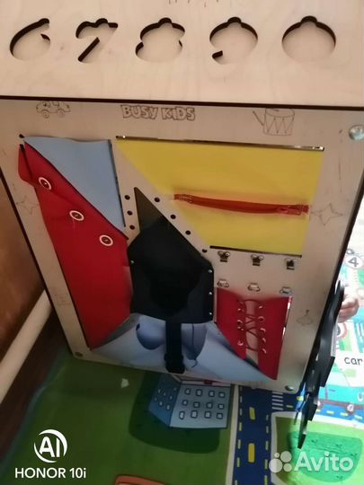 Бизиборд огромный дом