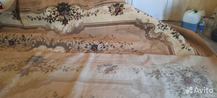 Продаю ковёр 4.5 на 5.5 состояние отличное