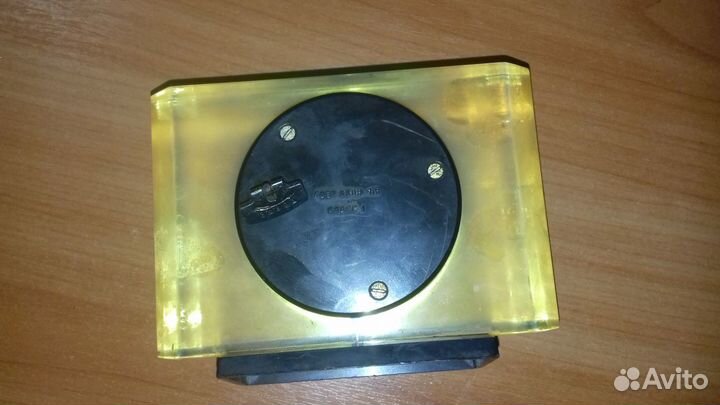 Настольные часы молния СССР