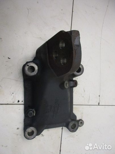 Кронштейн двигателя передний Scania P, G, R series