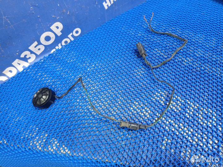 Динамик высокочастотный Audi A6C5 седан AGA 1997