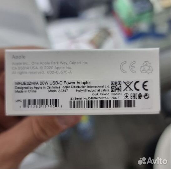 Зарядное устройство на iPhone оригинал